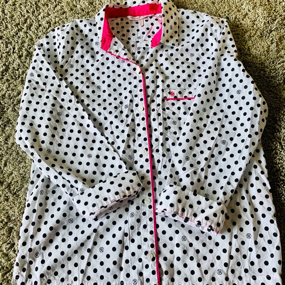 VICTORIA SECRET PAJAMA TOP SMALL